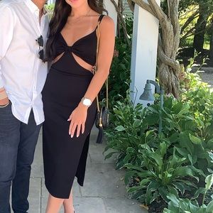 Trendy cut out black dress